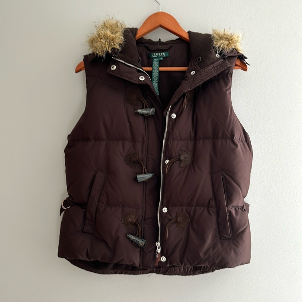 Lauren Ralph Lauren Women's Brown down vest with faux fur collar, size Medium